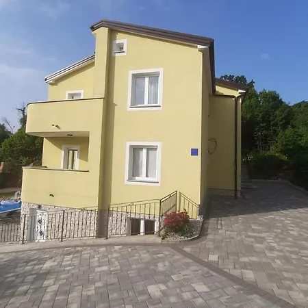 Villa Ela With Private Pool Lejlighed