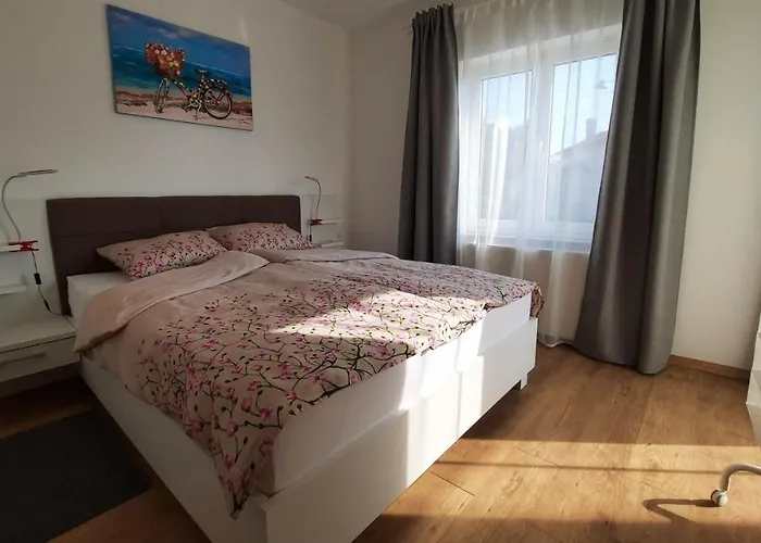 Villa Ela With Private Pool Donji Rukavac