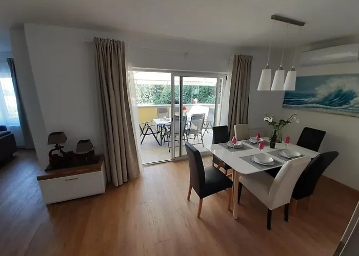 Villa Ela With Private Pool Lejlighed