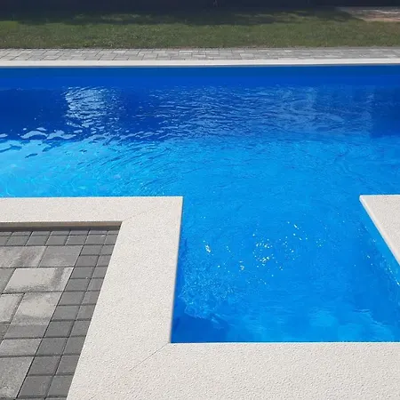 Ela With Private Pool