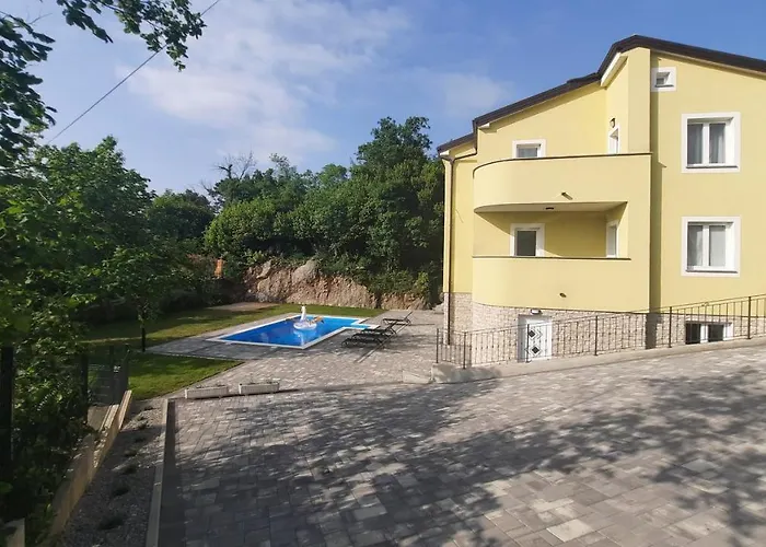 Villa Ela With Private Pool Donji Rukavac