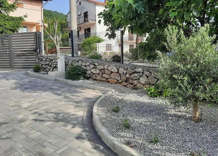 Villa Ela With Private Pool * Donji Rukavac