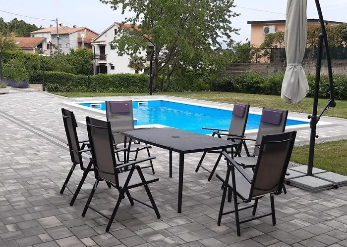 Apartment Villa Ela With Private Pool Donji Rukavac